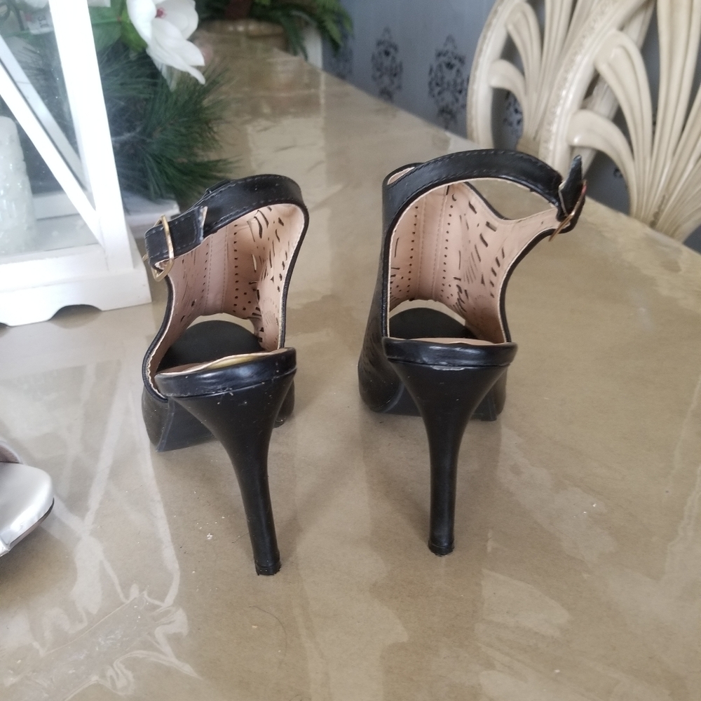 Bundle Of White And Black Heels Size 9 - image 8